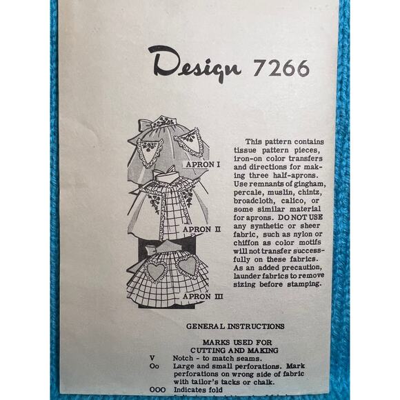 Design 7266 pattern half aprons heart pockets - Picture 1 of 3